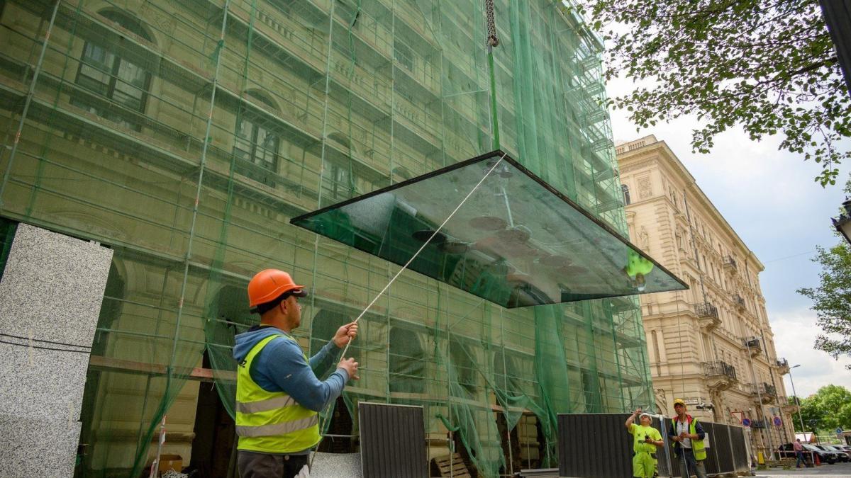 Zajlik a Dorottya Hotel belső terének speciális lefedése