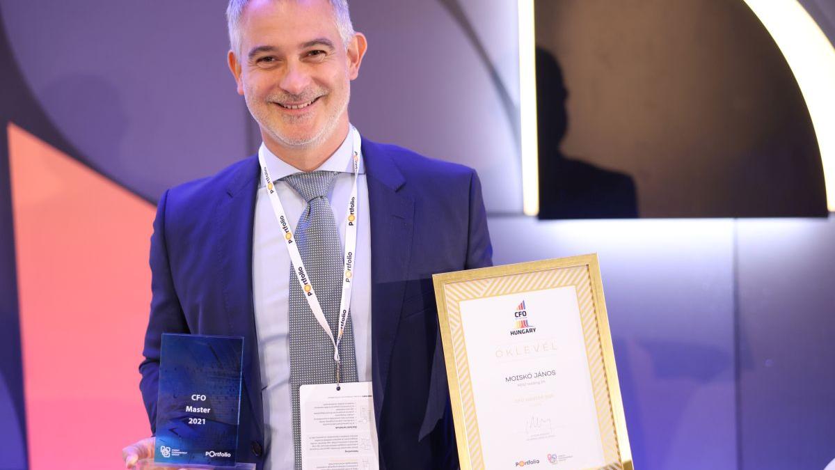 Komoly szakmai elismerés! Moiskó Jánost CFO Master díjban részesítették!