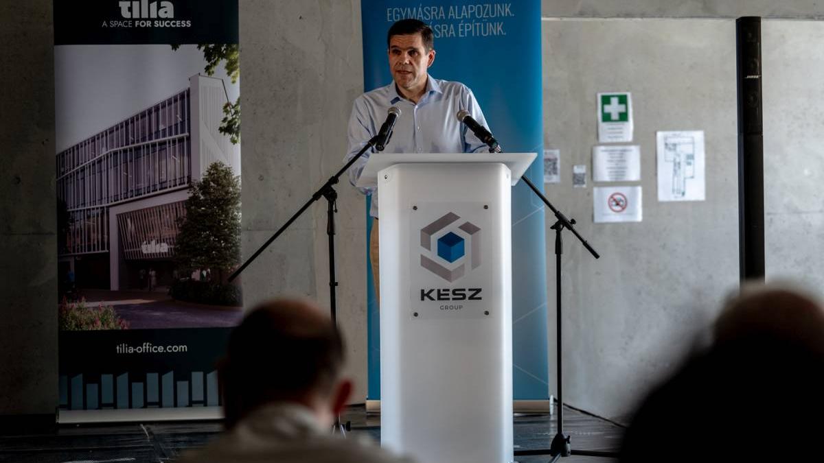 Bokrétaünnepséget tartott a KÉSZ Csoport - Szerkezetkész Szeged legújabb irodaháza, a TILIA