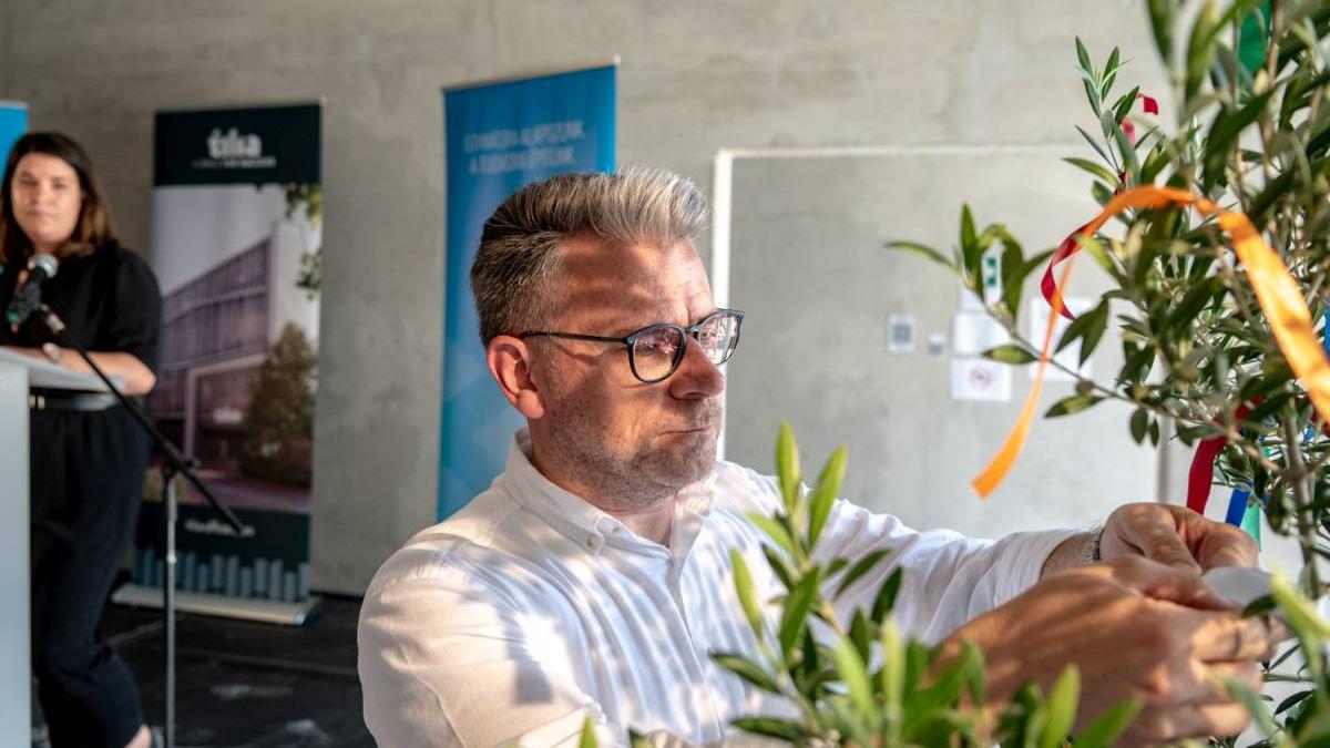 Bokrétaünnepséget tartott a KÉSZ Csoport - Szerkezetkész Szeged legújabb irodaháza, a TILIA