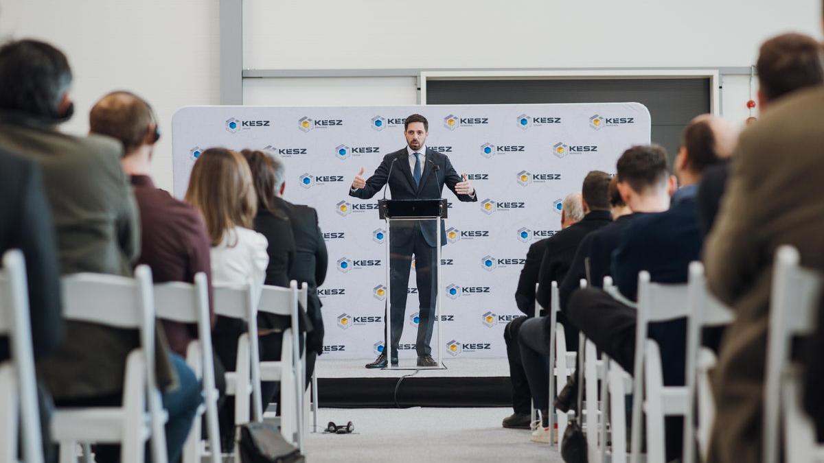 Új gyártóegységgel erősít a KÉSZ Csoport Romániában