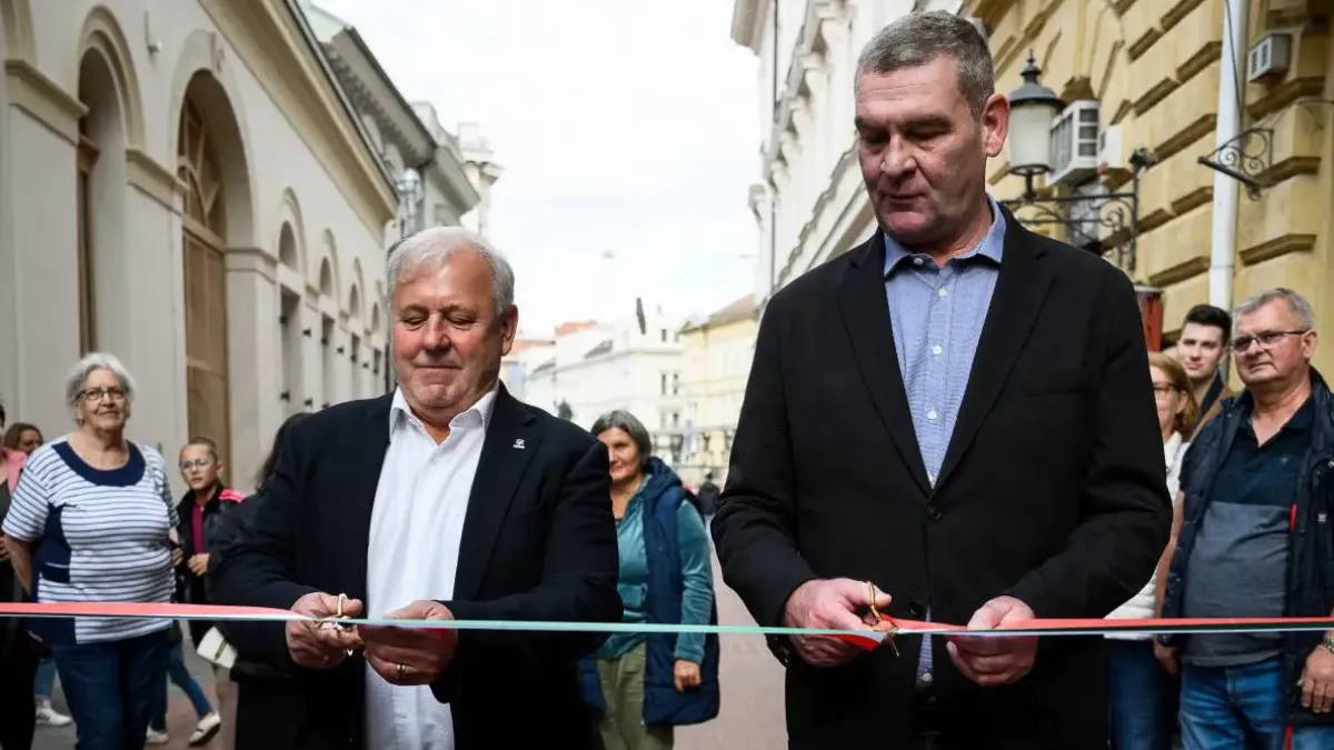 Átadták a felújított Oroszlán utcát és környékét