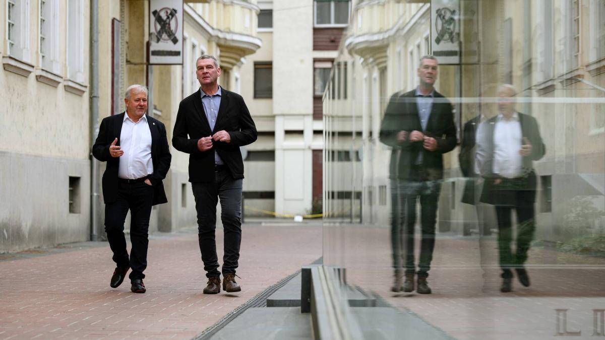 Átadták a felújított Oroszlán utcát és környékét