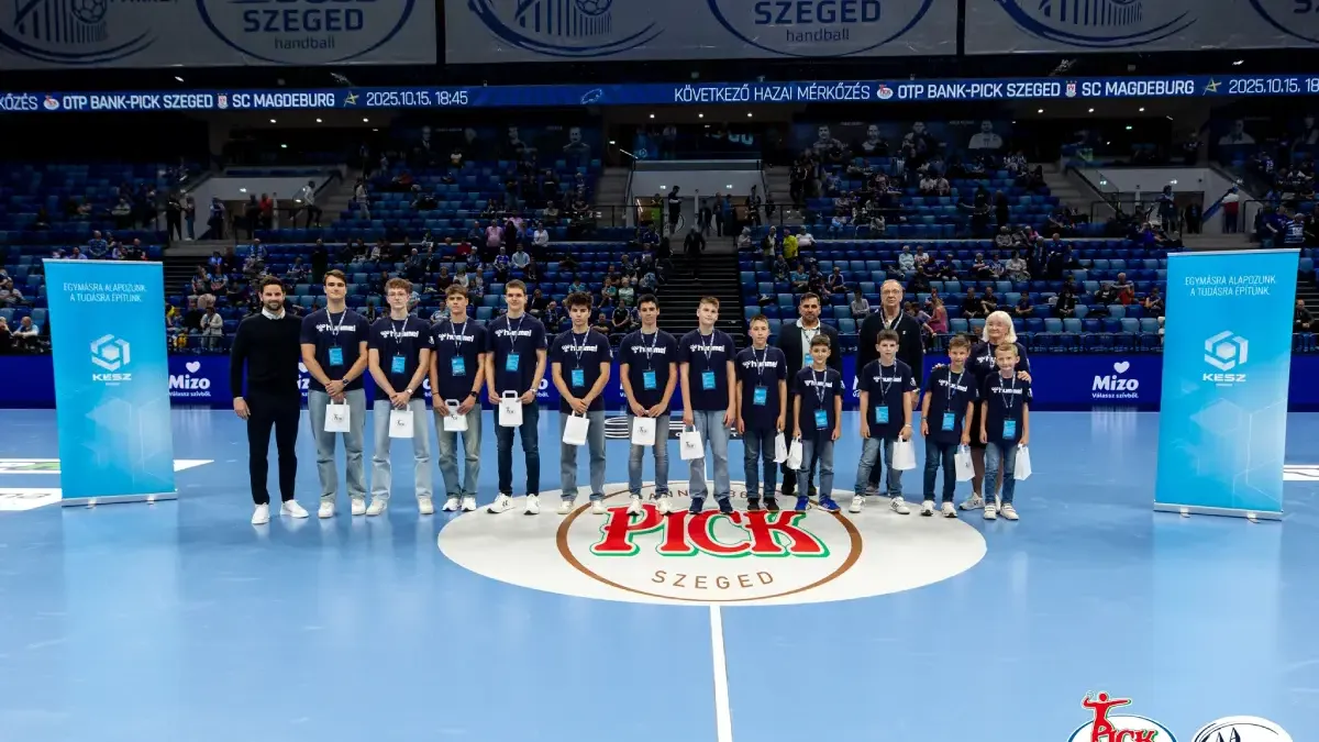 Fiatal magyar kézilabdás tehetségeket díjazott a KÉSZ Csoport