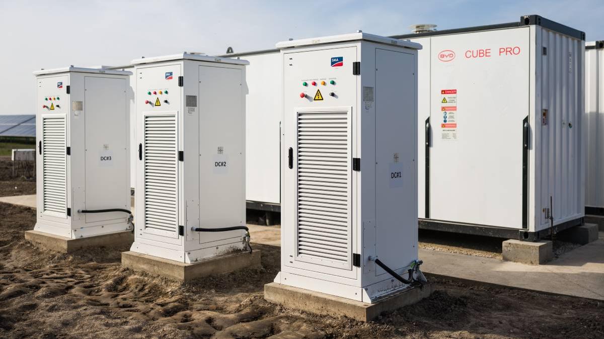 megújuló energiatermelő és energiatároló megoldások