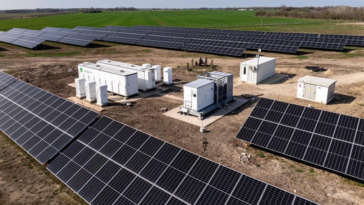 megújuló energiatermelő és energiatároló megoldások