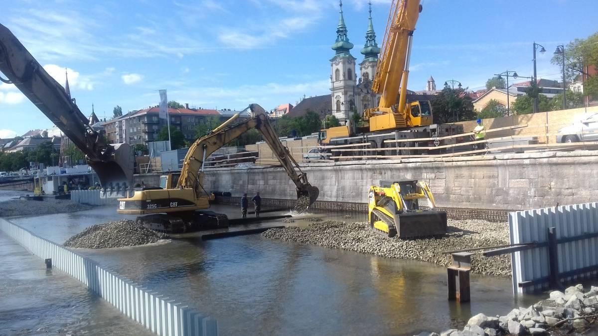 Vízépítés, úszóművek